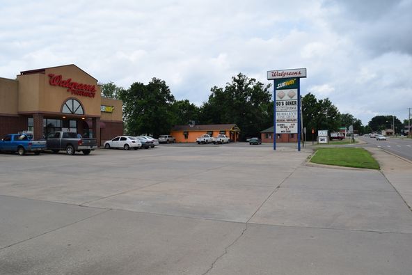 300 E 8th St, Danville, AR 72833